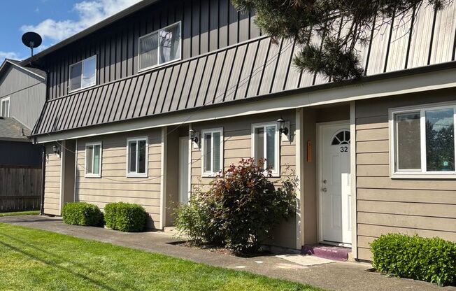 2 Bedroom Townhouse in Newberg