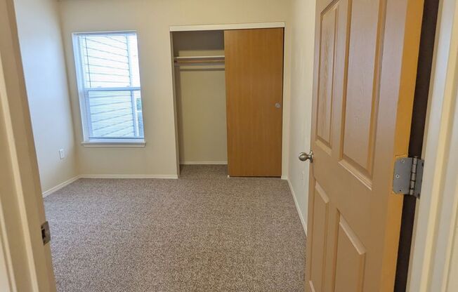 2 beds, 2 baths, 994 sqft, $1,395, Unit E106