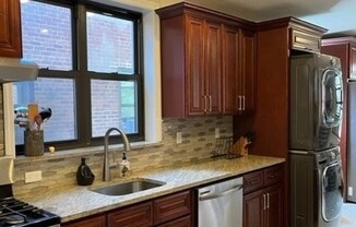 3 TOWNHOUSE PL