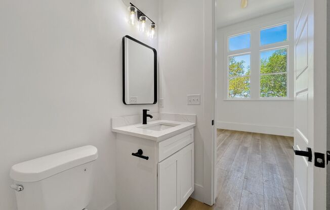 Studio, 1 bath, 476 sqft, $1,650, Unit 1212