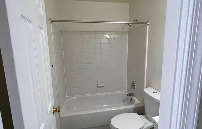 Freshly Updated | 2 Bed 1 Bath | E. Richmond Rd.