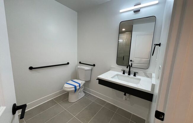 1 bed, 1 bath, 693 sqft, $1,999, Unit 102