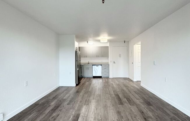1 bed, 1 bath, 636 sqft, $1,695, Unit 227