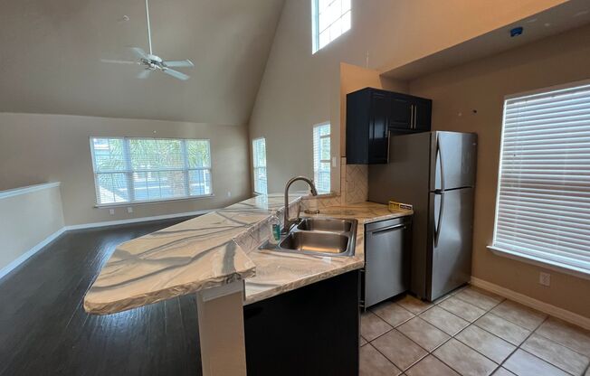 2 beds, 2 baths, $1,900