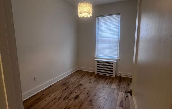 2 beds, 1 bath, 850 sqft, $1,299, Unit WS703A