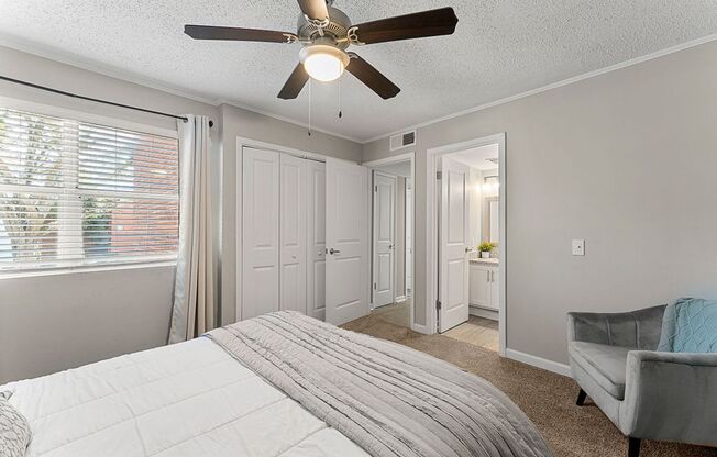 2 beds, 1 bath, 907 sqft, $1,070, Unit C38