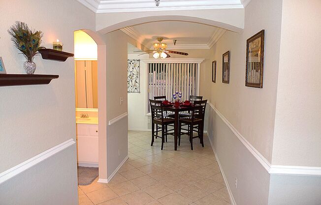 2 beds, 2 baths, 910 sqft, $2,595, Unit 410