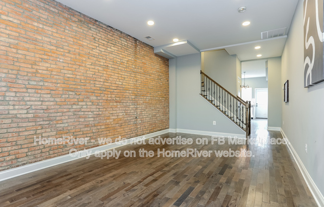 909 TRINITY ST