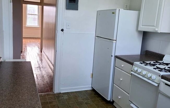 1 bed, 1 bath, $1,250, Unit 3