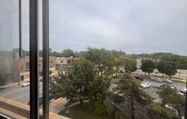 1 bed, 1 bath, $995, Unit 305