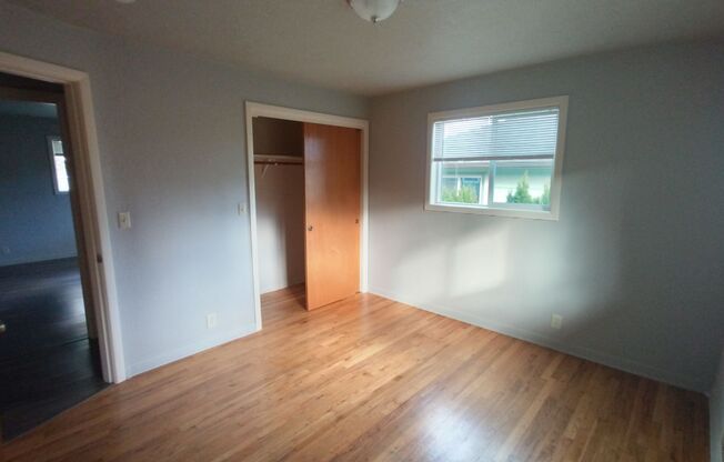 3 beds, 2 baths, $2,300