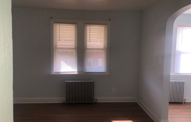 3 bedroom 1.5 bathroom in Baltimore
