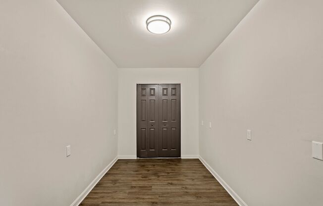 1 bed, 1 bath, 800 sqft, $699, Unit 103 W Lincoln Ave #7