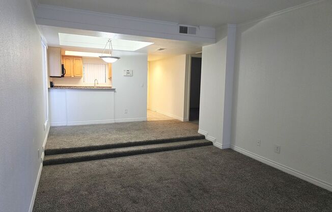 VERY NICE & AFFORDABLE 2 BED / 2 BATH CONDO – W/D, PATIO, POOL!
