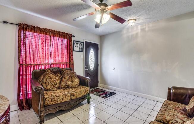 1406 RIDGECREST DR