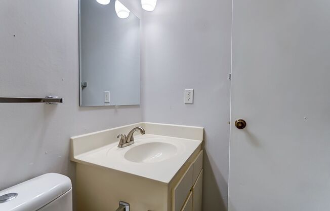 2 beds, 2.5 baths, 1,339 sqft, $1,175