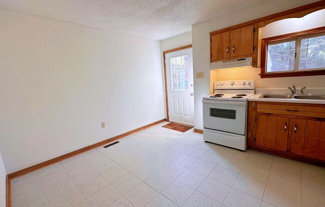 3 beds, 2 baths, $1,995