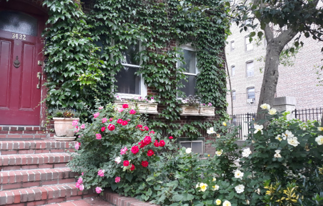 83rd St