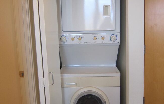 1 bed, 1 bath, $2,600