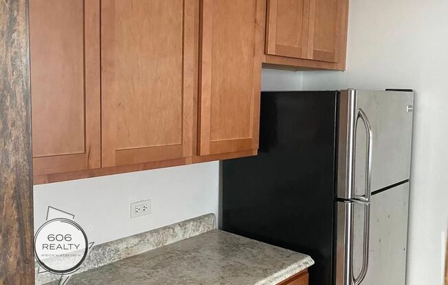 Beautiful Berwyn Apartments on Maple!