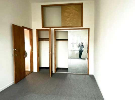 2 beds, 1 bath, 850 sqft, $2,100