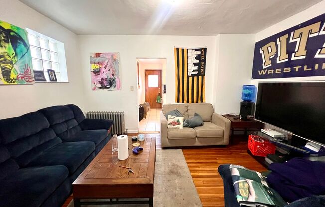 Oakland - 4 bedroom 1 bathroom - Spacious Home