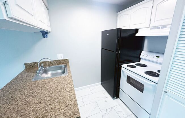 1 bed, 1 bath, 560 sqft, $795, Unit 605-17