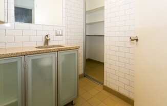 5200 S BLACKSTONE