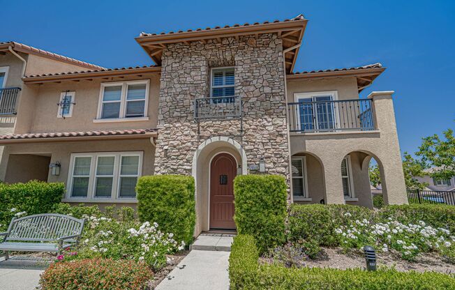 West Creek - Upgraded Townhome for Rent in Valencia!