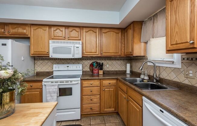 ****Johnston – Two Bed, 1.5 Bath Condo - $2,295*** Available February 1st