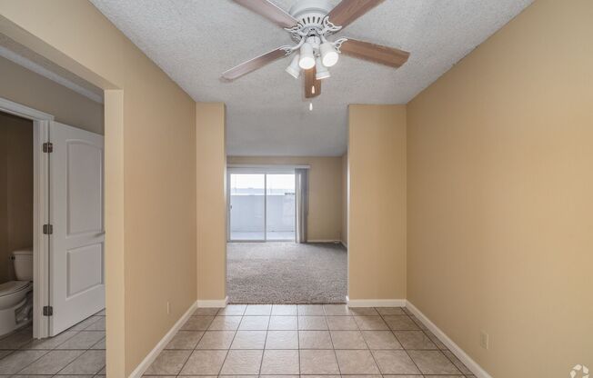 5 Sea Breeze Townhome Apartments (Venture)