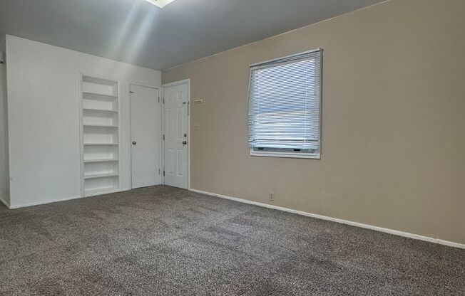 Pet-Friendly 1-Bedroom House