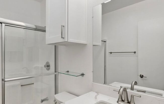 2 beds, 2 baths, $2,395, Unit 19