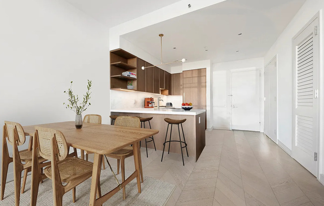 2 beds, 2 baths, $9,000, Unit 9A