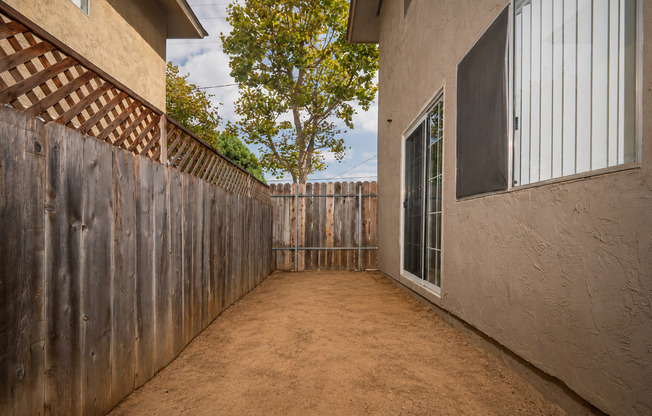 2 beds, 2 baths, 931 sqft, $2,425, Unit 41