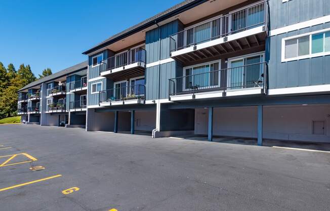 Welcome to Shadow Hills | Portland Apartments