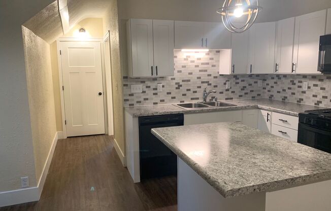 1233 Marshall / 1222-36 Cass