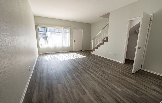 2 beds, 2.5 baths, 1,250 sqft, $2,198, Unit 250
