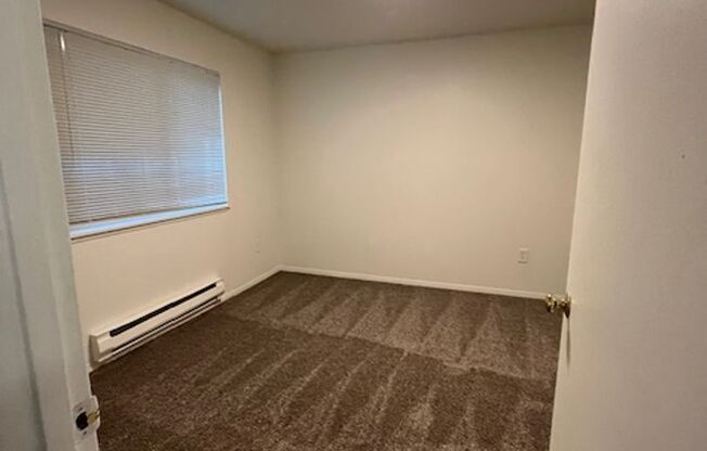 3 beds, 2 baths, 1,086 sqft, $2,011, Unit P-167