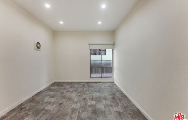 1 bed, 1 bath, 682 sqft, $2,600, Unit 220