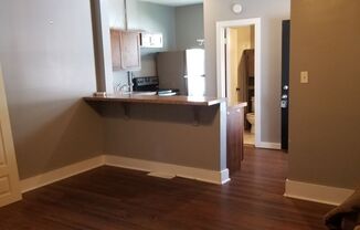 2 beds, 1 bath, $850, Unit 105 N 52nd St - Unit 2