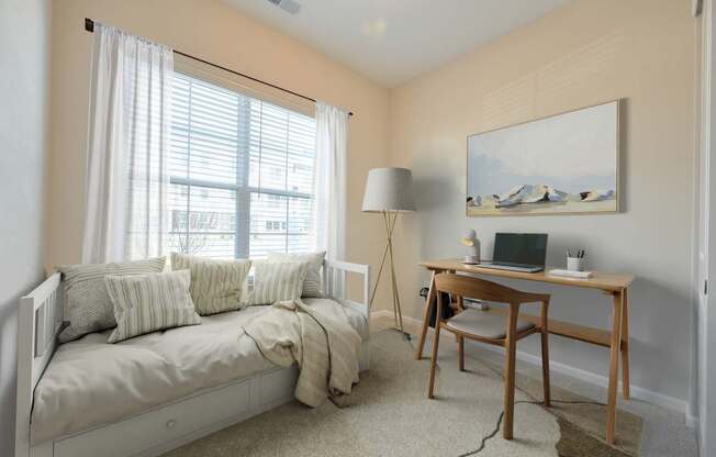 Spacious Study Room at Fairmont Apartments, Ohio