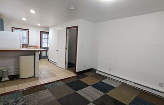 2 beds, 1 bath, $999