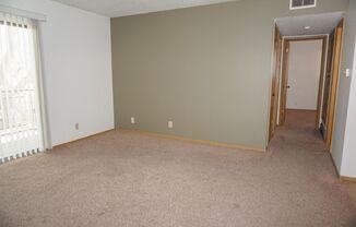 2 beds, 1 bath, 800 sqft, $900, Unit 18