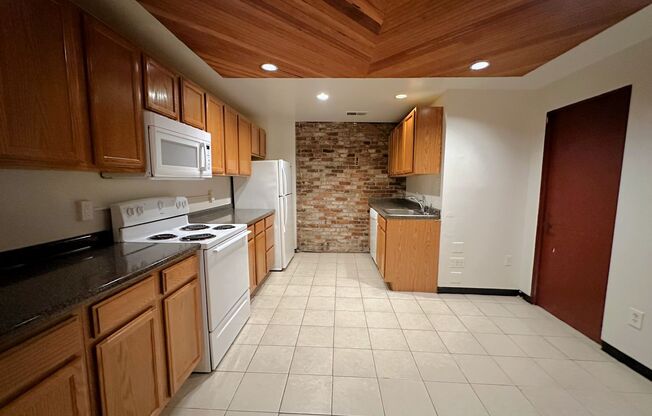 2 beds, 2 baths, $1,795, Unit S