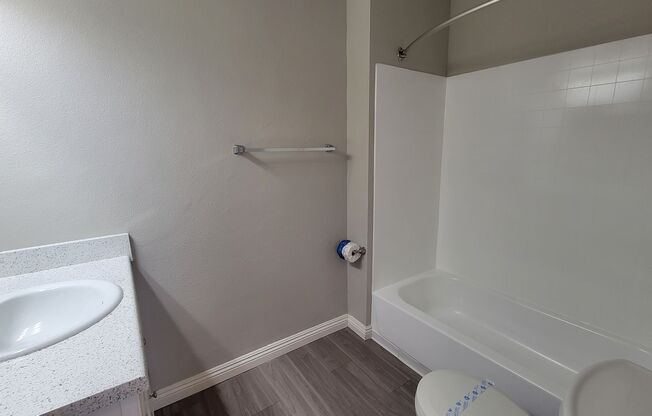 2 beds, 2 baths, 1,000 sqft, $2,610, Unit C28