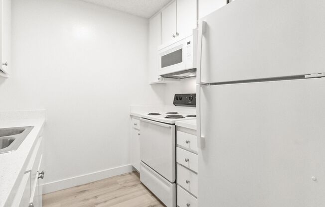 1 bed, 1 bath, 690 sqft, $1,995, Unit 075