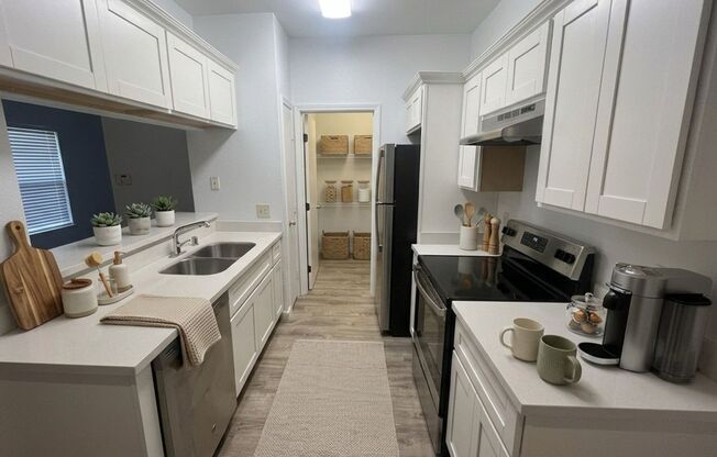 Charming Condo in the Beautiful Glen Cove Community