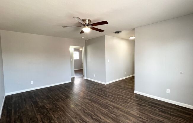 2 beds, 1 bath, 704 sqft, $1,995, Unit 17