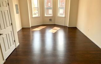 Studio, 1 bath, 650 sqft, $895, Unit Apt 2F